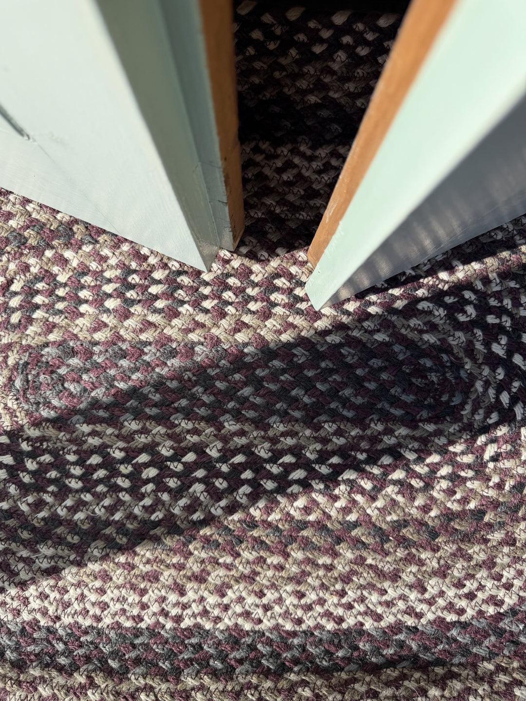 Aubergine Oval Jute Rug