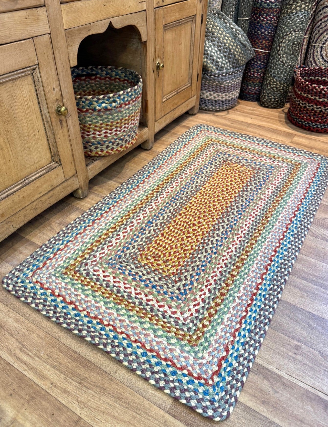 Carnival Oval Jute Rug – The Braided Rug Company
