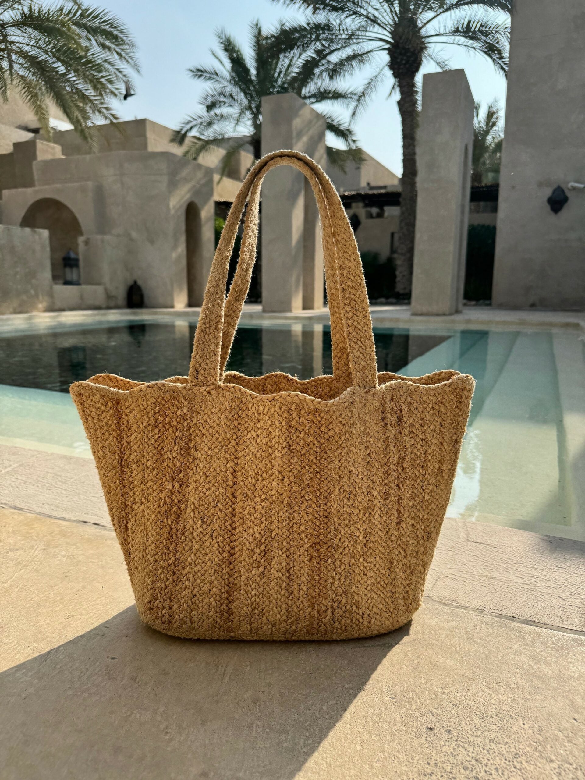 Natural Scallop Tote Large – The Braided Rug Company