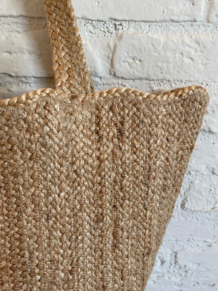 Natural Scallop Tote Small