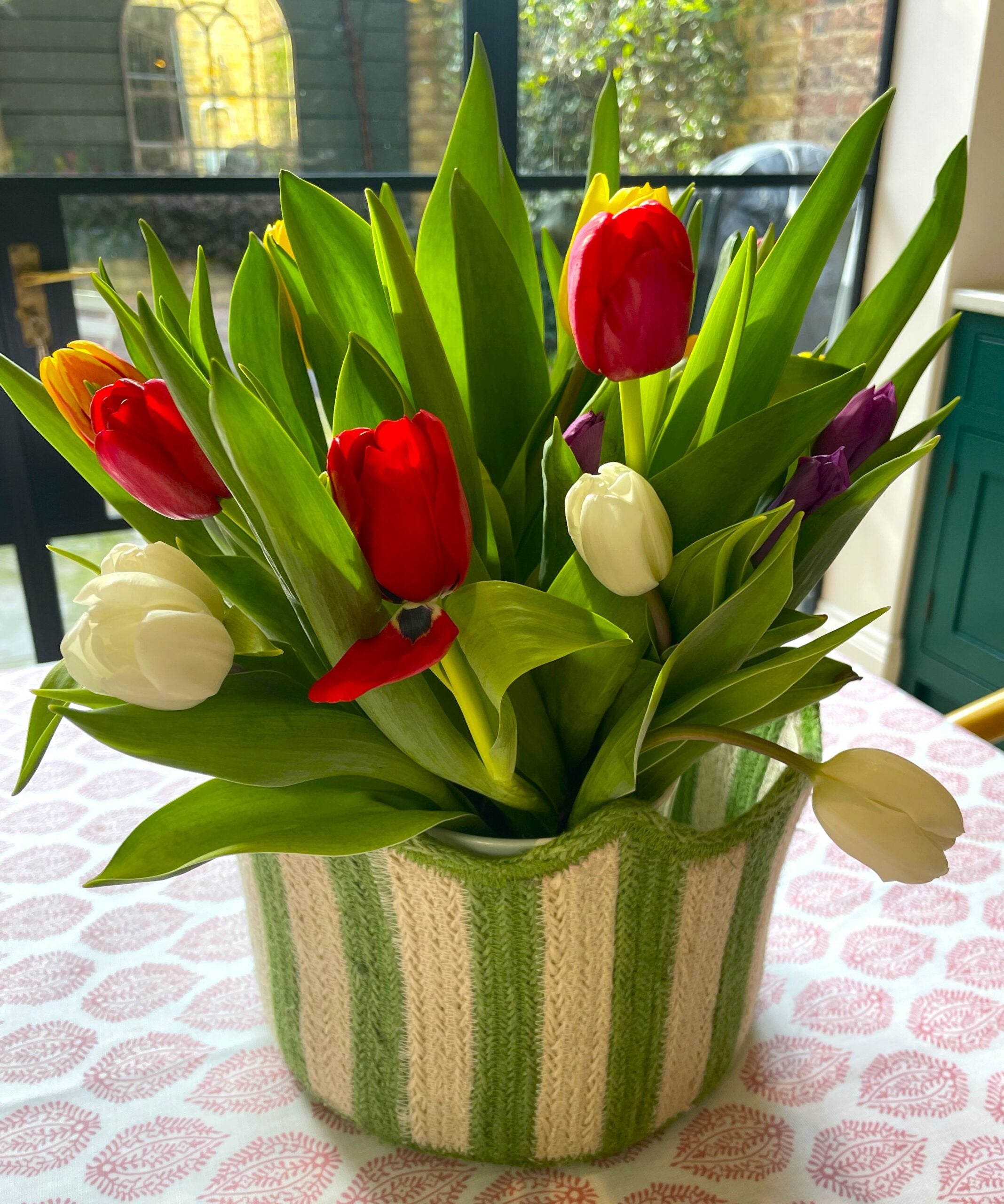 Tulip Basket Jade – The Braided Rug Company